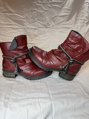 Rieker Z9961-35 Red Faux Fur Lined Ankle Boots Size 37